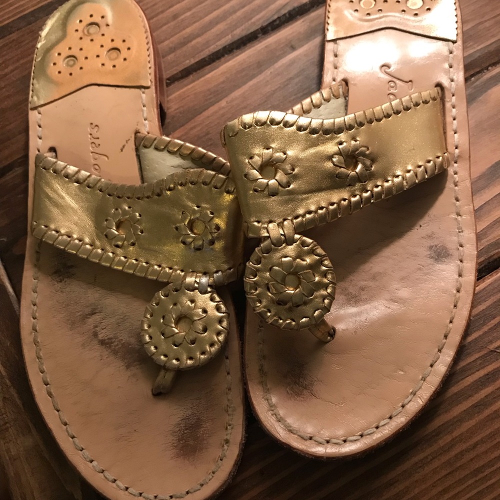 Gold jacks